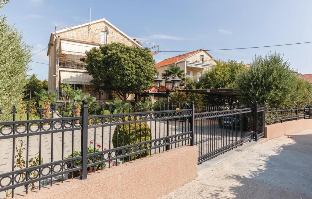 Apartments Robert Kaštela エクステリア 写真