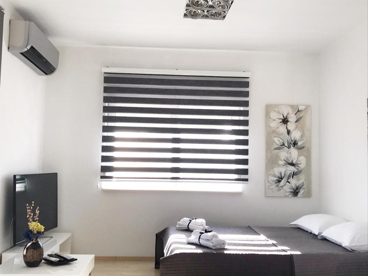 Apartments Robert Kaštela エクステリア 写真